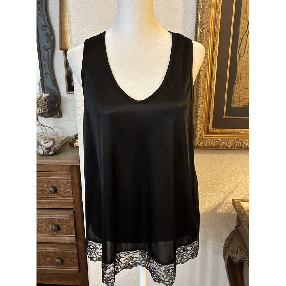 Petra Fashions Camisole Women's Size Medium Poly Satin  Lace Black VTG